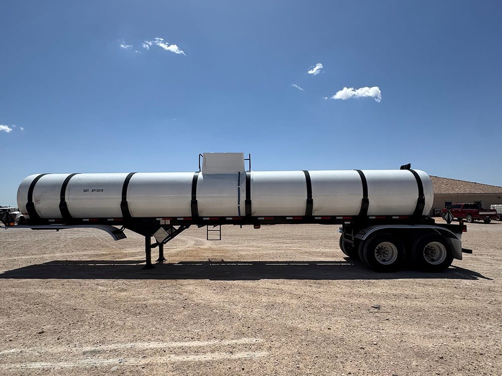 Inventory frp tank trailer side profile.